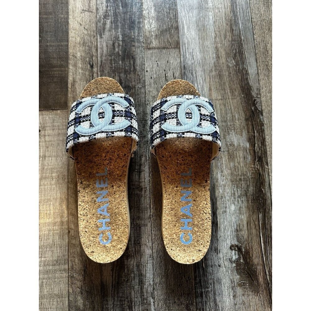 Chanel Tweed Mixed Fibers Cork CC Mule Sandal Navy Blue White Size 38 - Picture 3 of 13